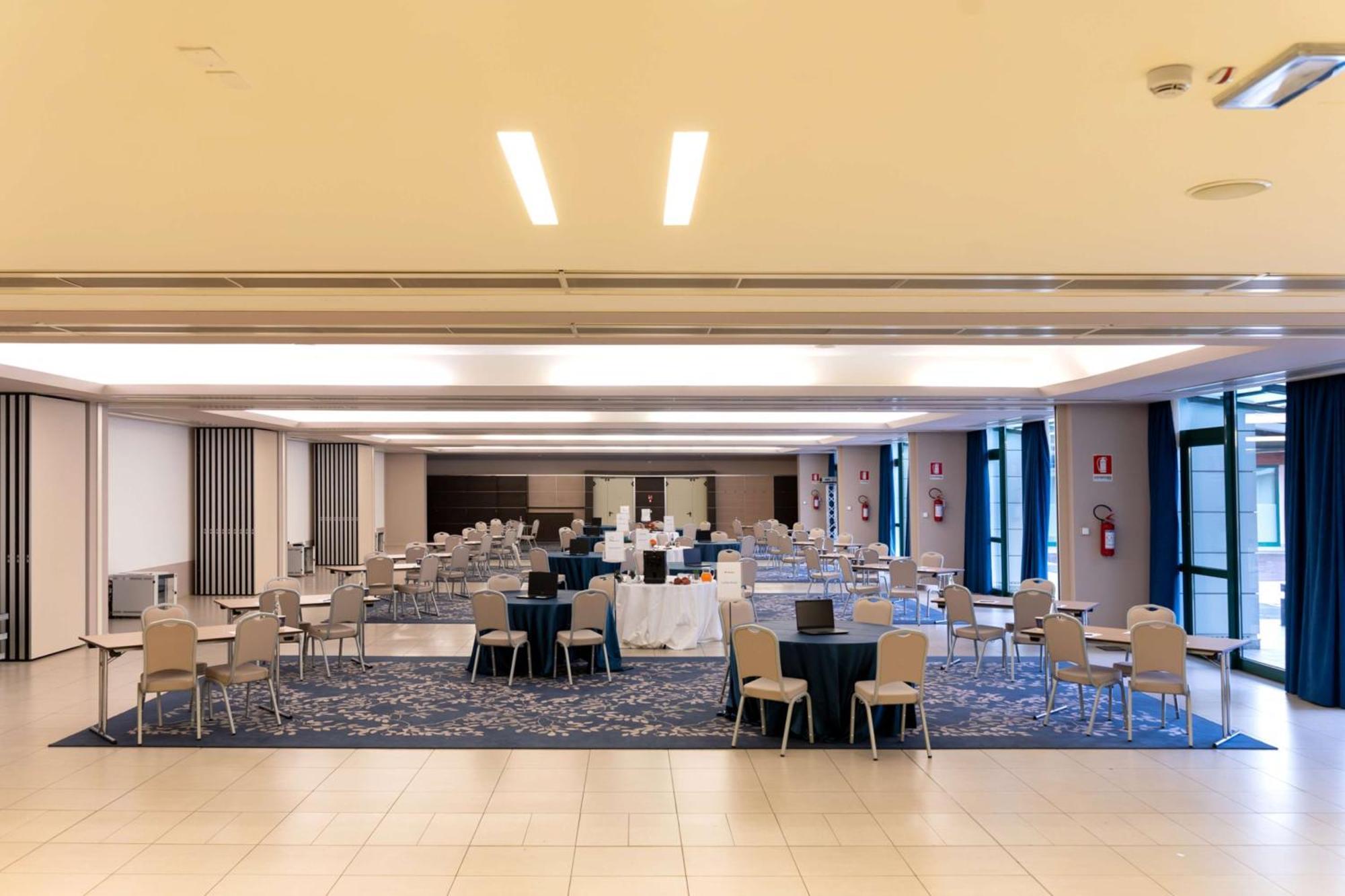 Hotel Doubletree By Hilton Milan Malpensa Solbiate Olona Exteriér fotografie