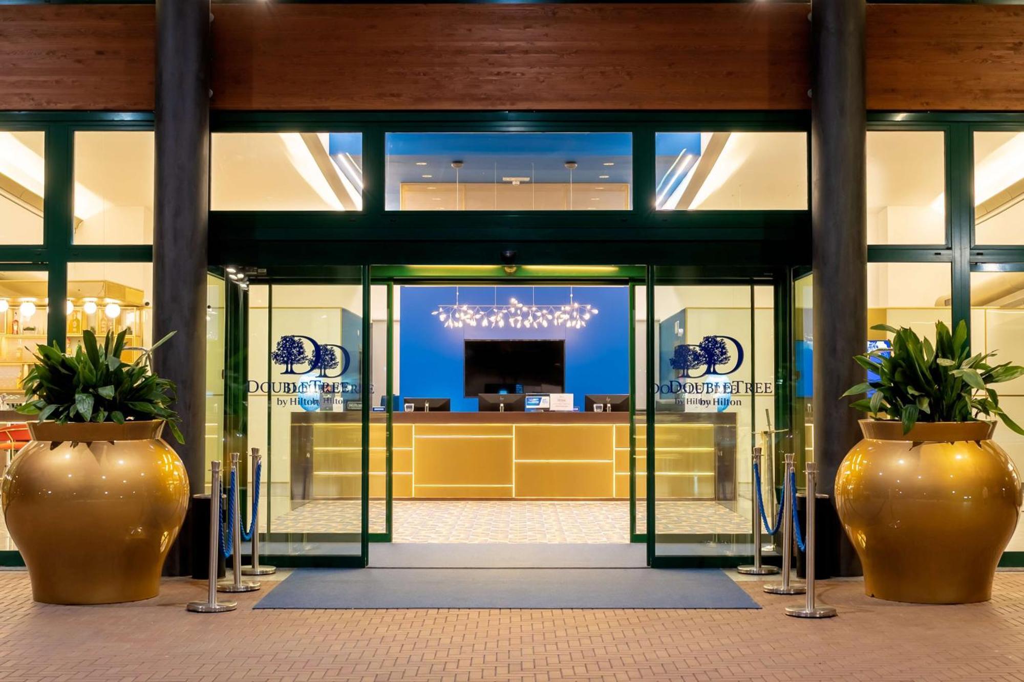 Hotel Doubletree By Hilton Milan Malpensa Solbiate Olona Exteriér fotografie