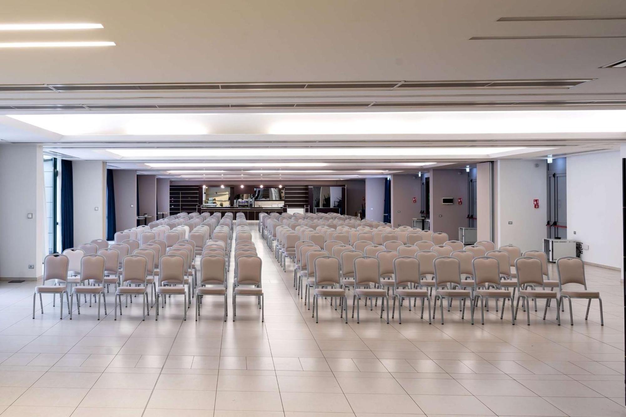 Hotel Doubletree By Hilton Milan Malpensa Solbiate Olona Exteriér fotografie