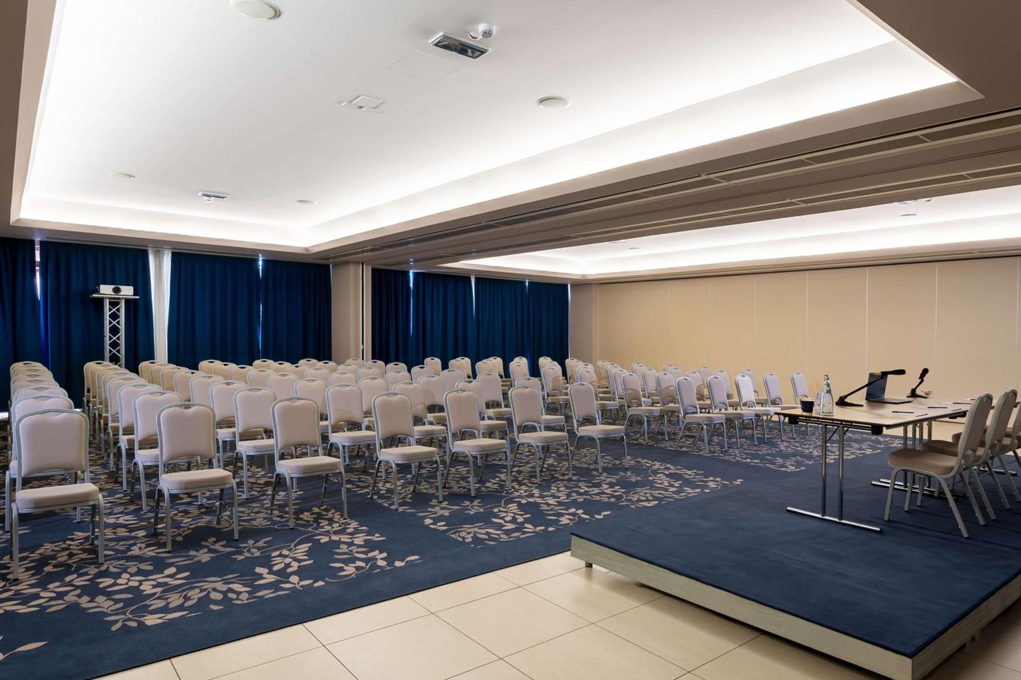 Hotel Doubletree By Hilton Milan Malpensa Solbiate Olona Exteriér fotografie